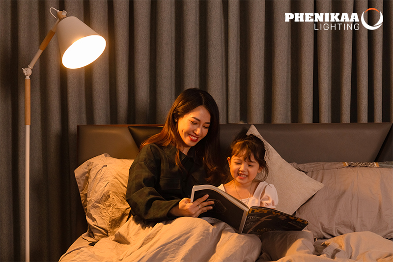 Đèn LED Bulb 5W Phenikaa Lighting ánh sáng vào mang đến những phút giây thư giãn thoải mái khi đọc sách báo