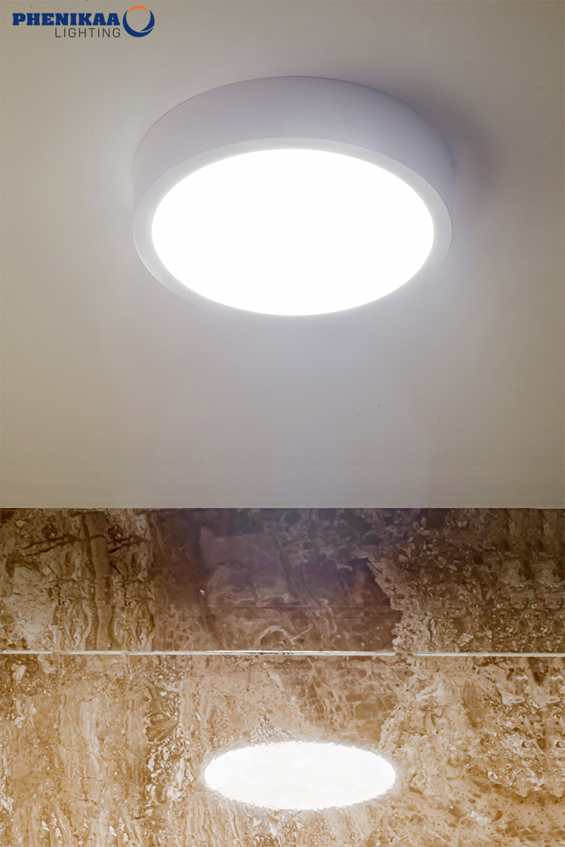 Đèn LED downlight ốp trần tròn với toàn bộ đèn nằm trên bề mặt trần nhà