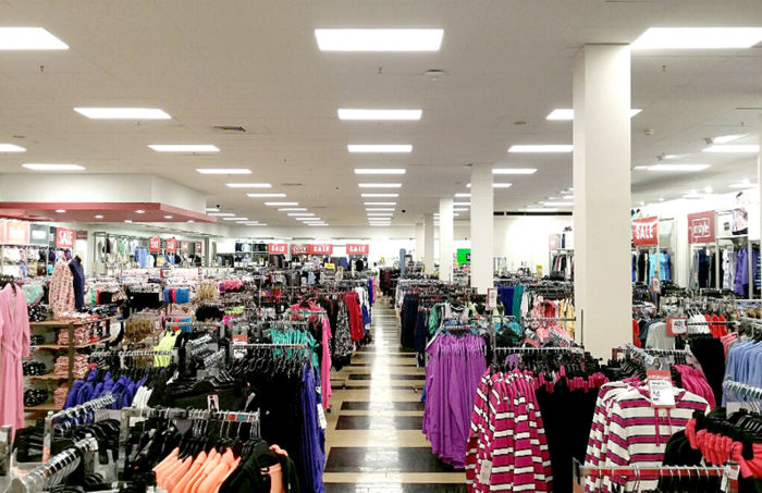 Đèn LED panel thường xuất hiện ở các trung tâm mua sắm 