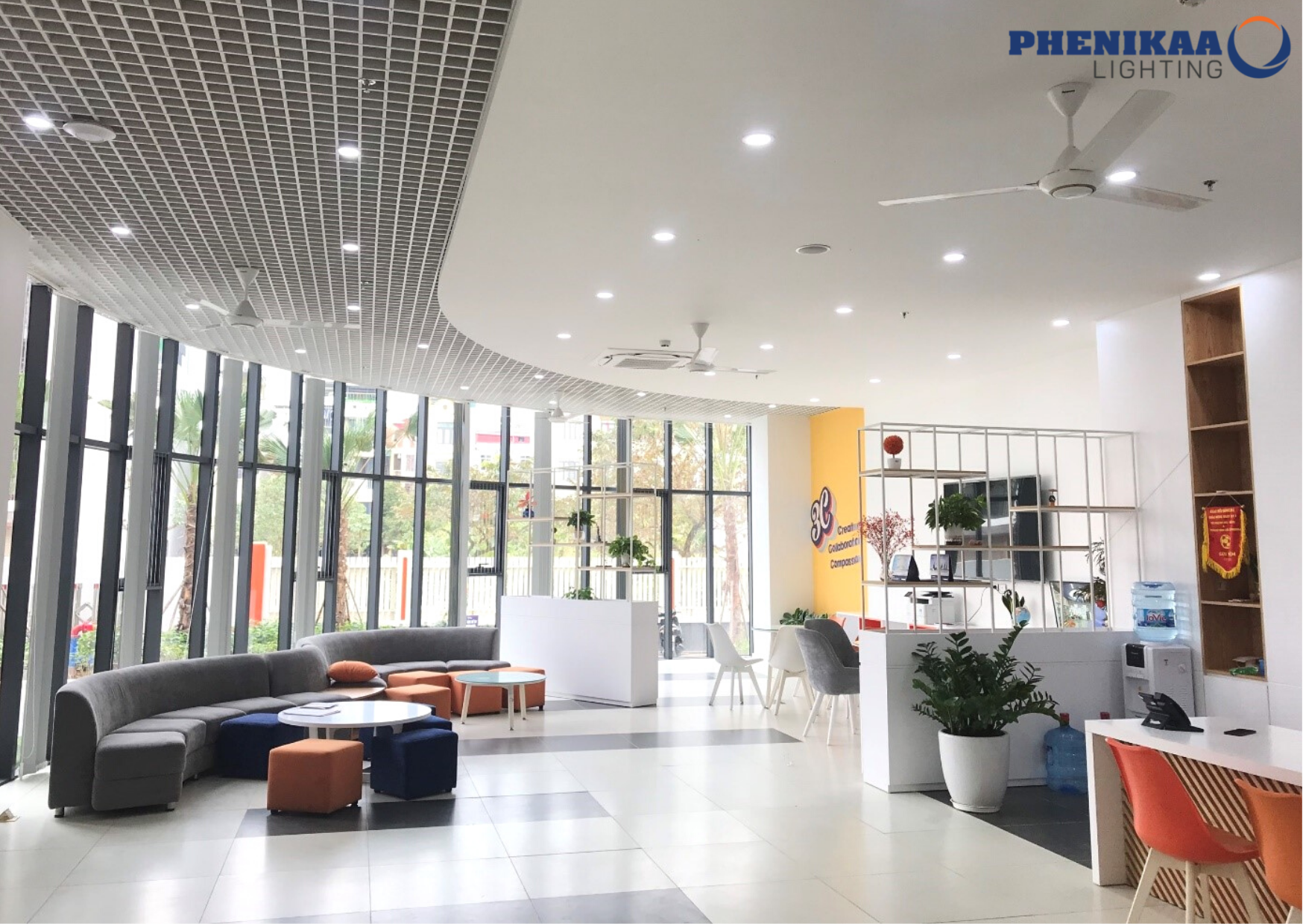 Đèn LED âm trần Phenikaa Lighting là lựa chọn tối ưu cho các không gian công cộng vì tiết kiệm điện năng