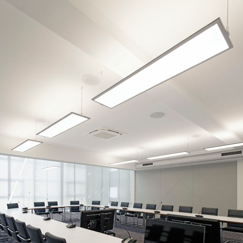 Đèn LED panel lắp đặt thả trần trong phòng họp rộng