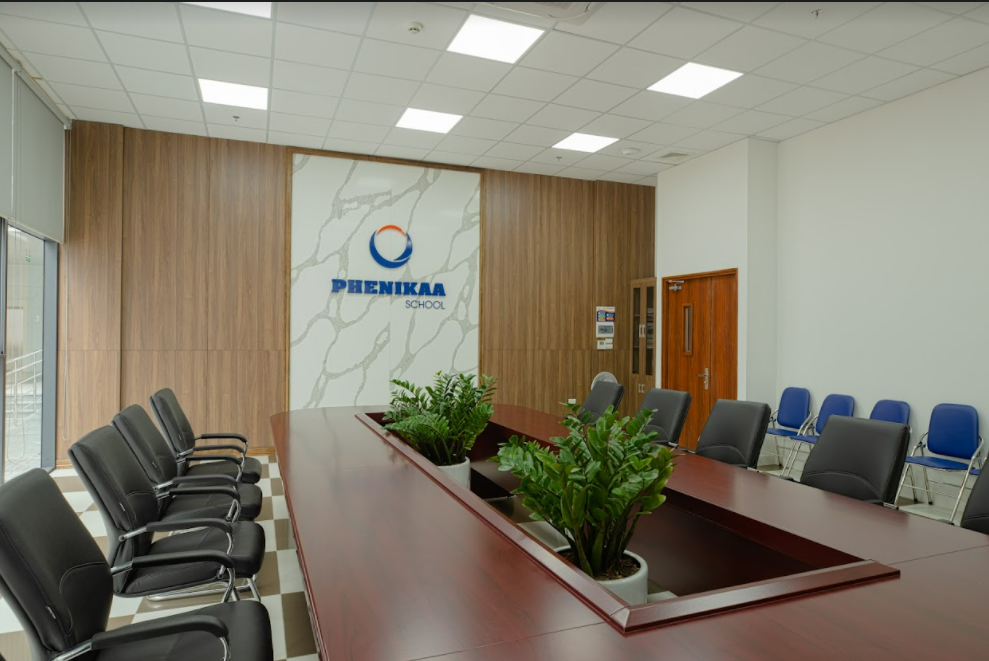 Phenikaa Lighting- Giải pháp chiếu sáng an toàn cho không gian làm việc